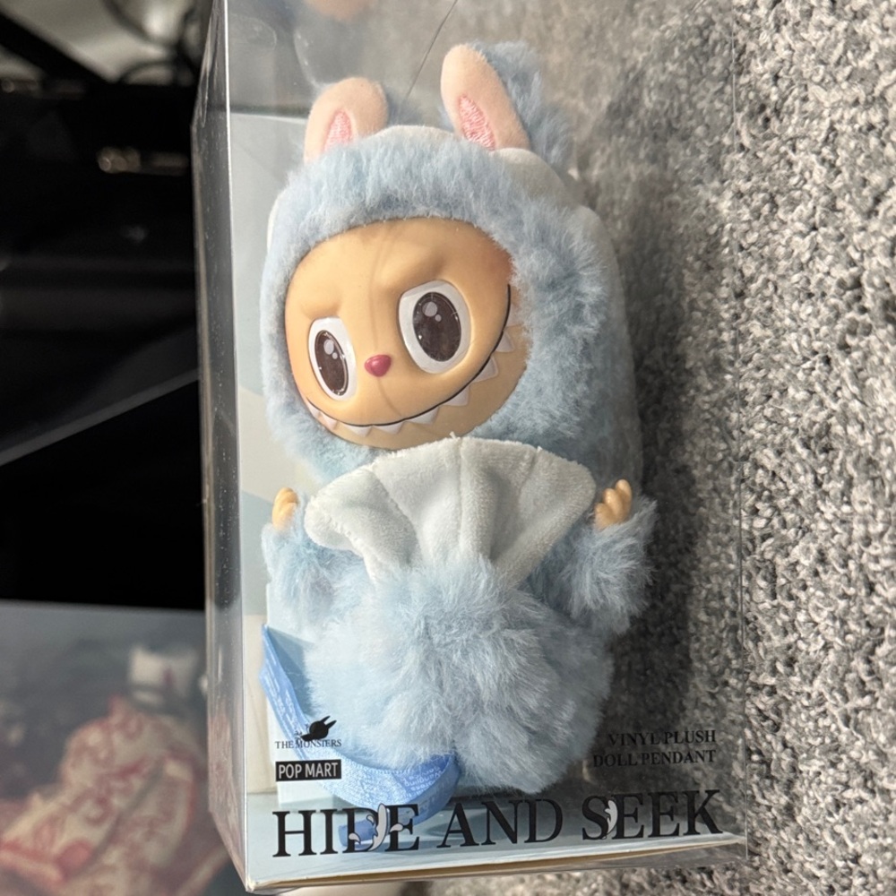 Pop Mart Labubu Hide and Seek In Singapore Series Vinyl Plush Pendant